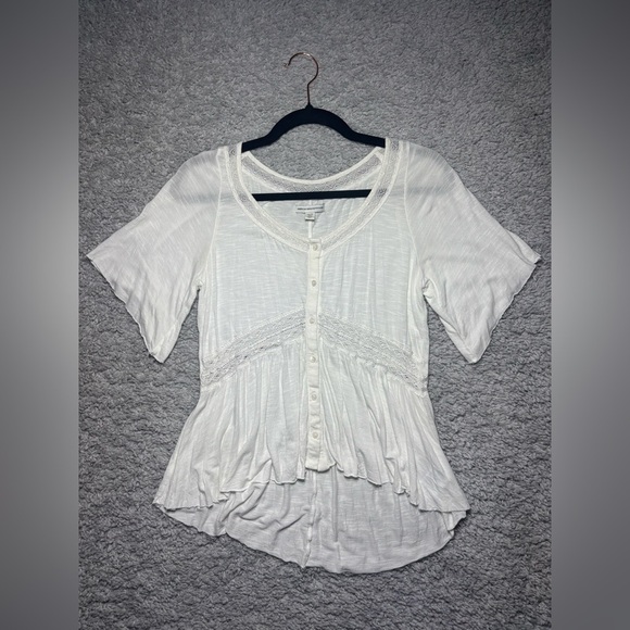 American Eagle Top Womens Extra Small White Lace Detail Flutter Sleeve Cottage - Picture 1 of 5